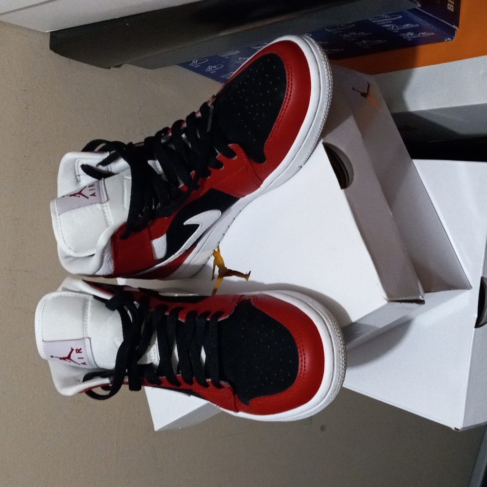 Womens Air Jordan 1